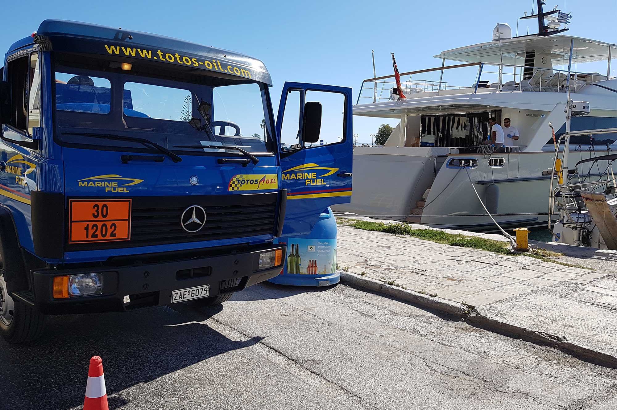 Totos Oil - Yacht Refueling | Yacht Bunkering | Marine Fuels | Yacht fuel | Fuel Bunkering | Marine Lubricants | Yacht Servises | Port of Zakynthos - Ανεφοδιασμός Σκαφών | Καύσιμα Σκαφών | Τροφοδοσία Σκαφών | Ναυτιλιακά Καύσιμα | Ναυτιλιακά Λιπαντικά | Λιπαντικά Σκαφών | Λιμάνι Ζακύνθου